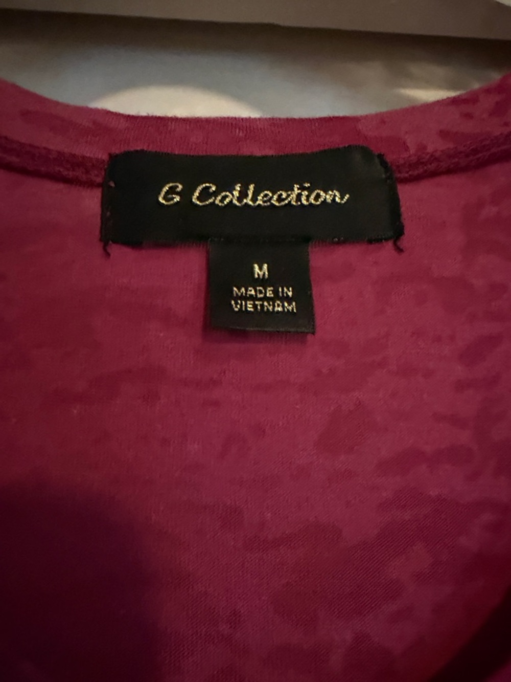 GG Collection Fuchsia Top with Rhinestones - Picture 3 of 4